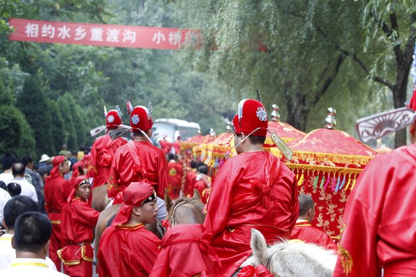 Qixi: Enjoy traditional festival in ancient way