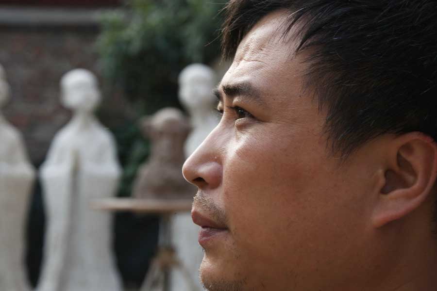 Fashion sculptor Liu Haifeng