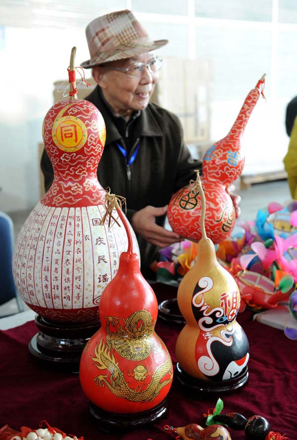 Folk crafts compete for Shanhua Award in Nanjing
