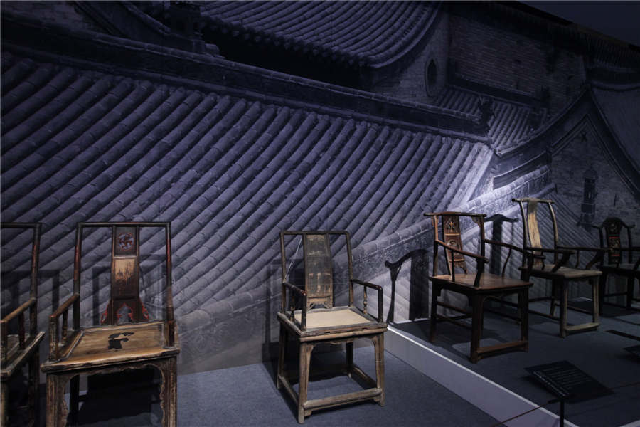 Ancient Chinese seats on display at World Art Museum