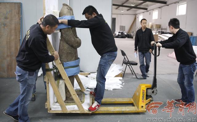 Shipping Terracotta Warriors abroad