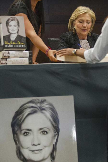 People line up for Hillary Clinton book signing