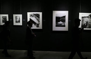 Exhibition shows changing face of Japan