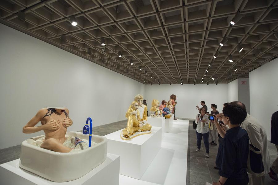 Preview of a Jeff Koons retrospective