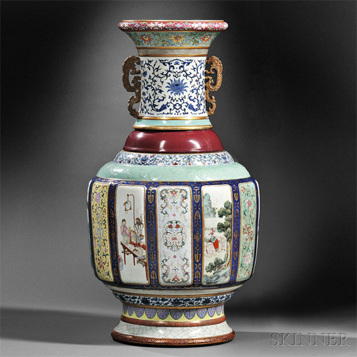 Chinese porcelain vase sets US auction record
