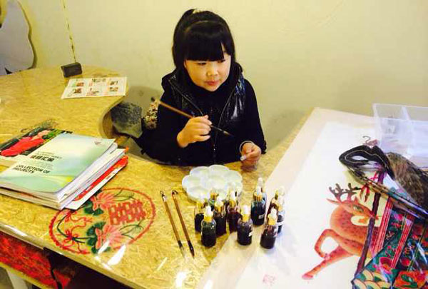Little puppeteers add vitality to ancient folk art
