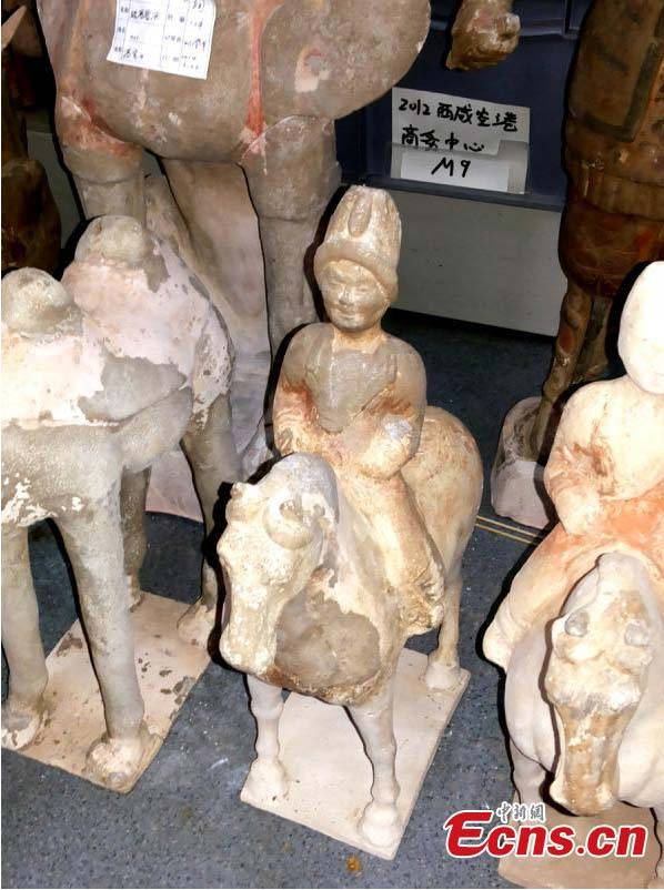 Colored pottery camel unearthed from Tang Dynasty tomb
