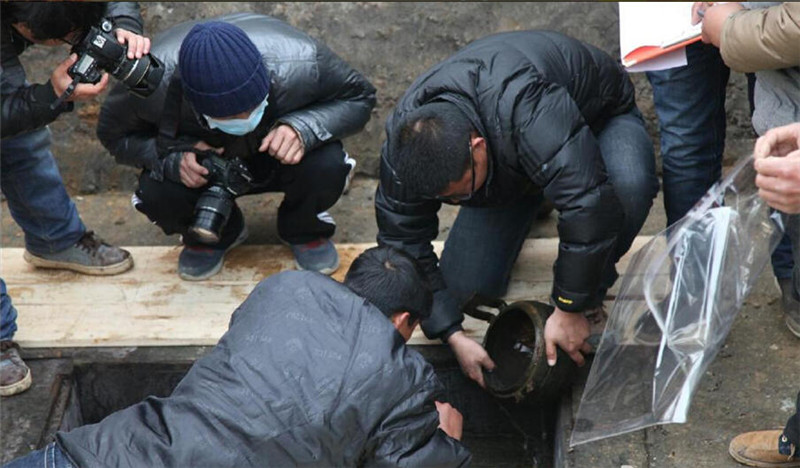Ancient Chu tomb unearthed in Hubei
