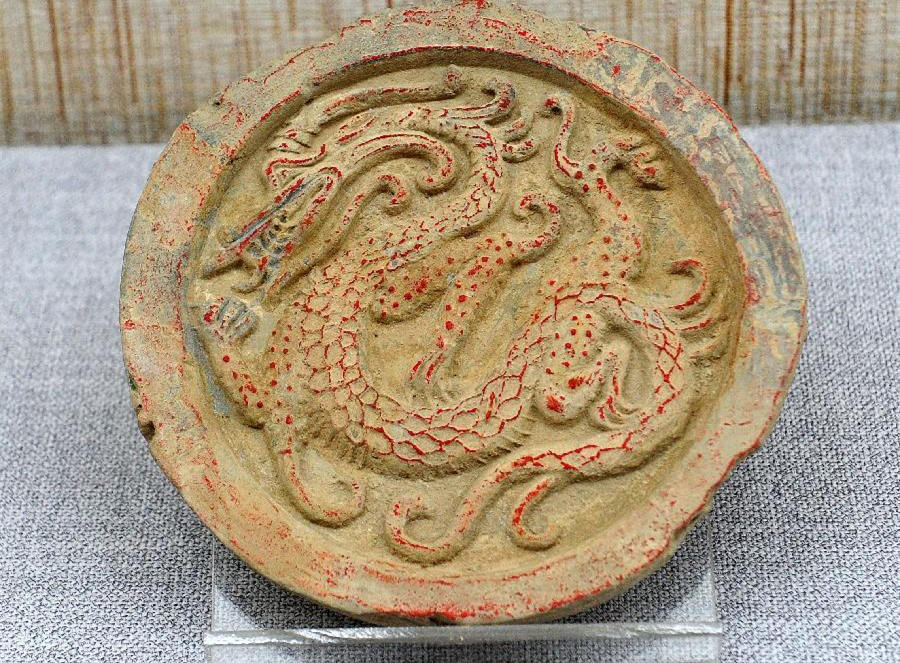 Ancient bricks and tiles exhibited in Xi'an