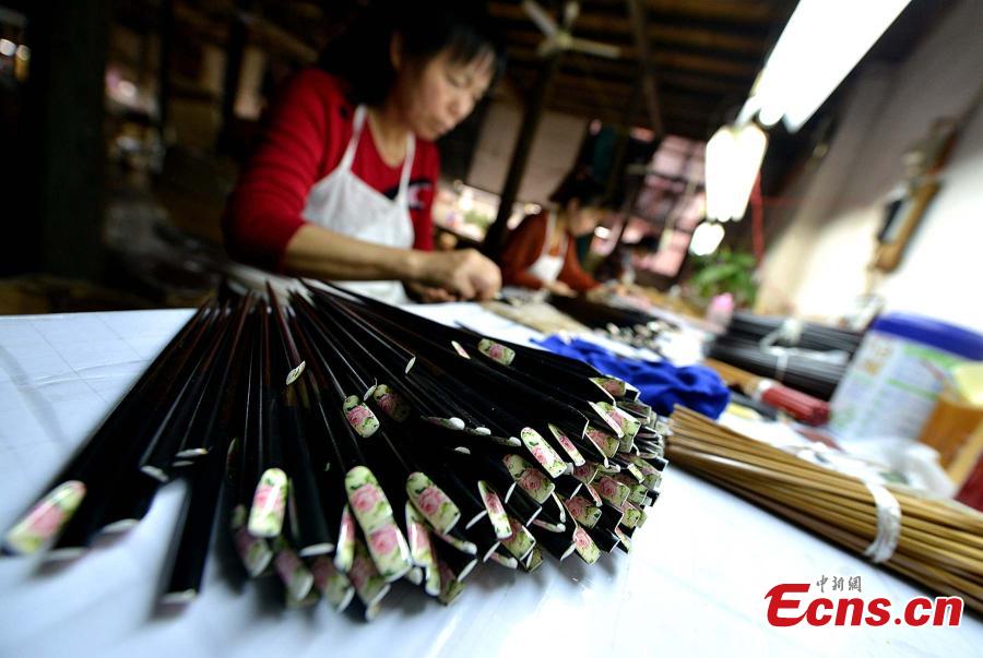 Old chopsticks manufacturer facing decline