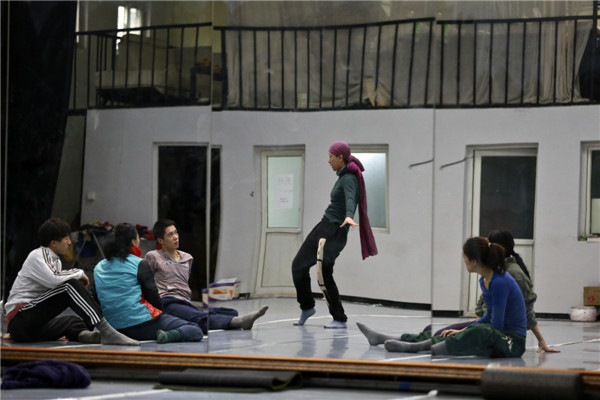 Choreographer Hou Ying discovers the color in human movement