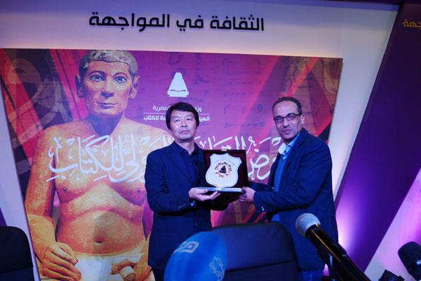 Liu Zhenyun receives Egypt's highest culture award