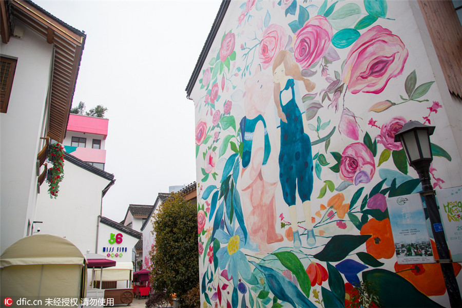 Hangzhou turns old alley into a modern love park