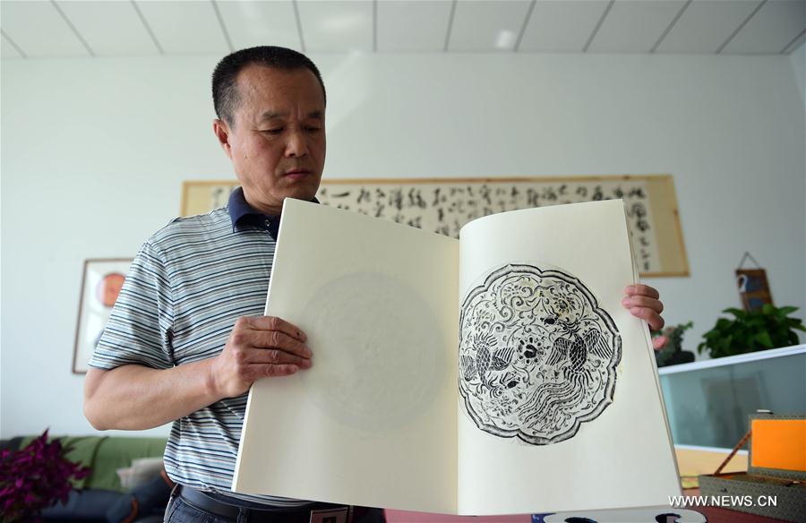 A look of cultural relic repair team at Liaoning Provincial Museum