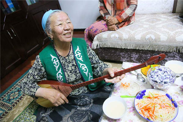 Kazak folk music inherited in Xinjiang