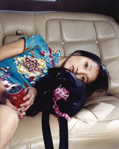 'Shanghai 2002': Portrait a city revealed by its women