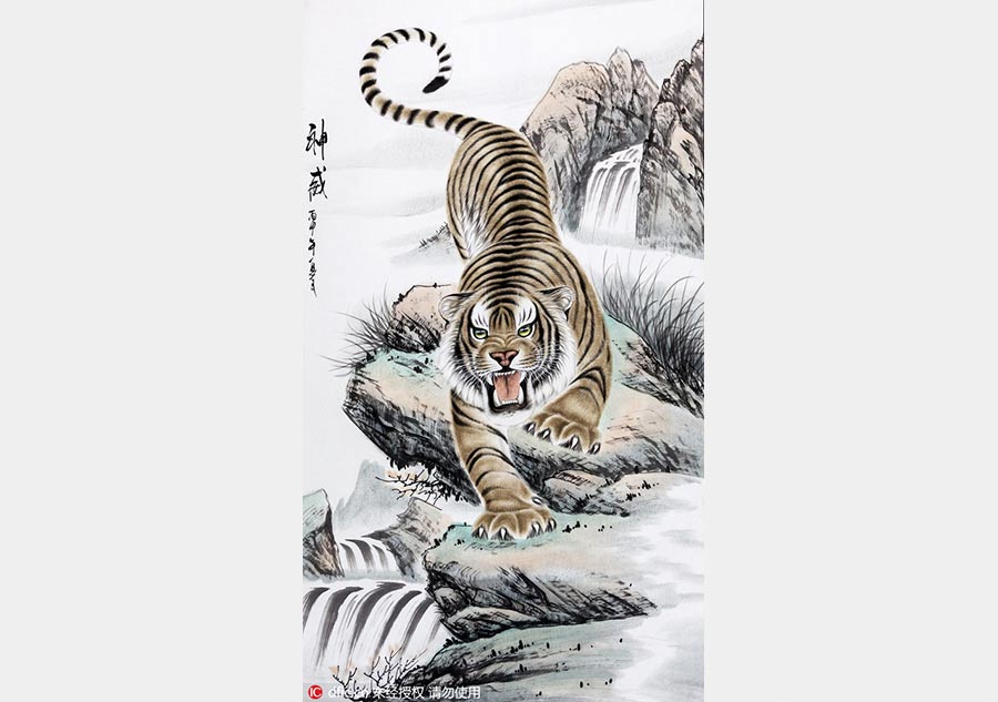 Villagers in Henan dedicated to tiger paintings