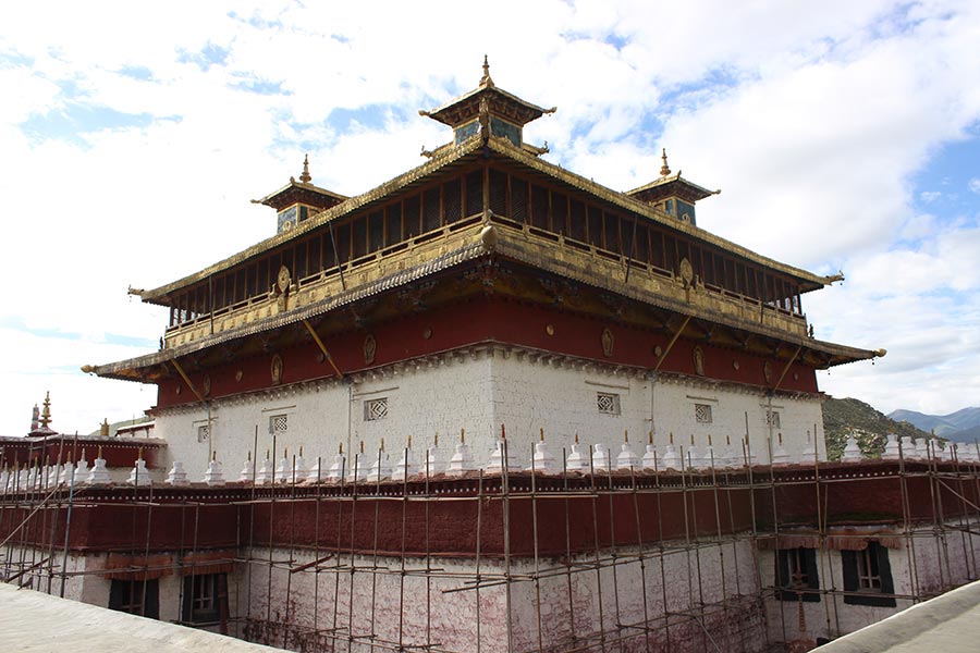 Monasteries in Tibet undergo major restoration works