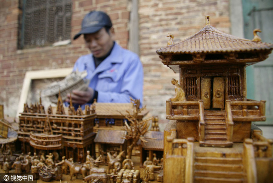 Chinese retiree creates wooden 3D version of ancient painting