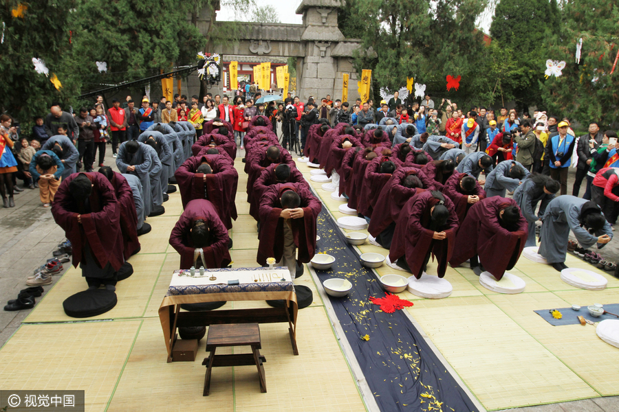 Grand ceremony in tribute to Zhuangzi