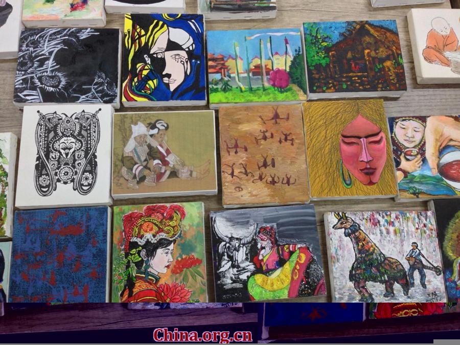 Int'l miniature art show held in Yunnan