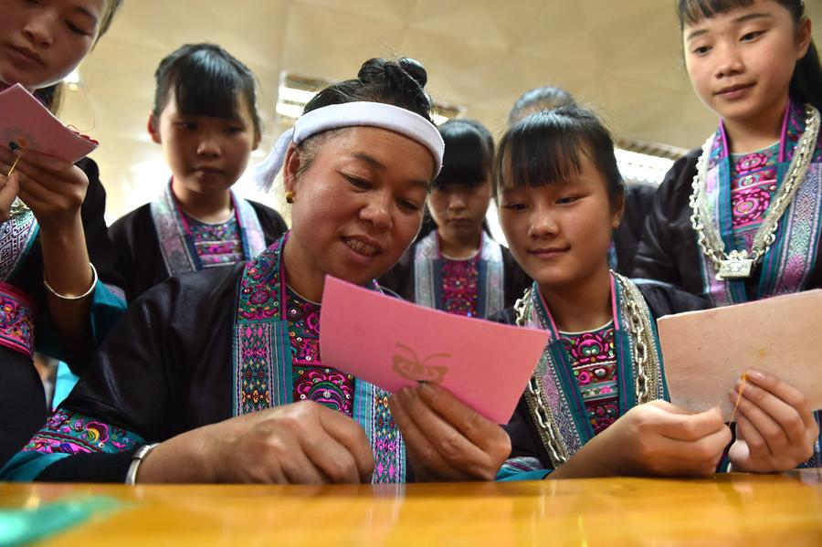 Students take courses on intangible cultural heritages