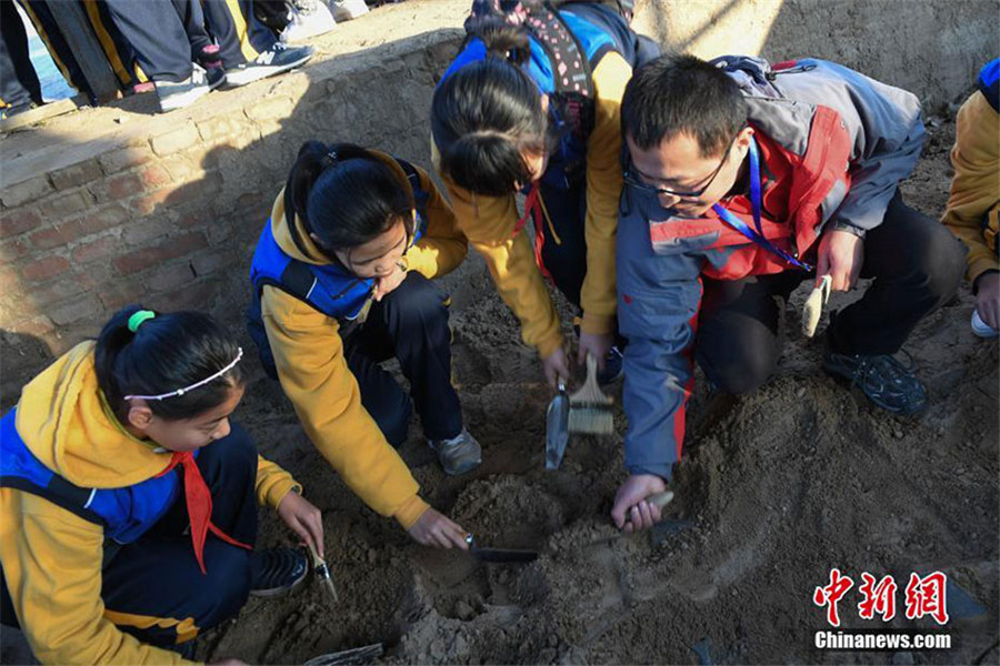 Old Summer Palace offers practical courses in archaeology