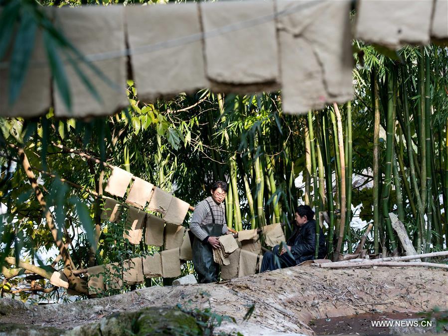 Chongqing develops 'Tuhuo' paper as tourism project