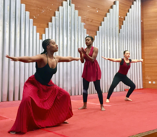 African-American college dancers engage Chinese students