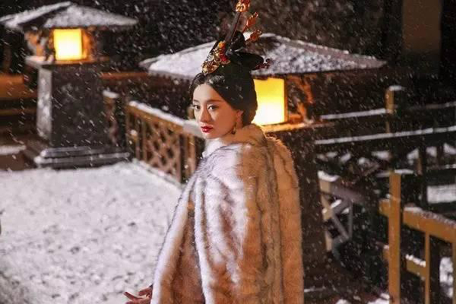 Let snowy scenery bring you back to the ancient time