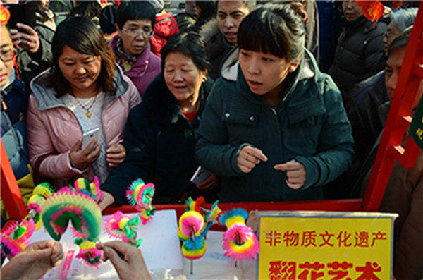 A guide for Year of the Rooster temple fairs in Beijing