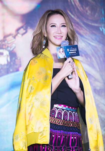 Coco Lee kicks off a world tour in Shanghai