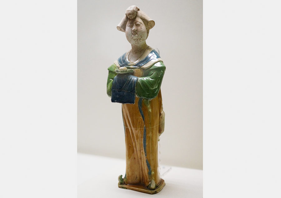 Pottery figurines showcase women's lives in ancient times