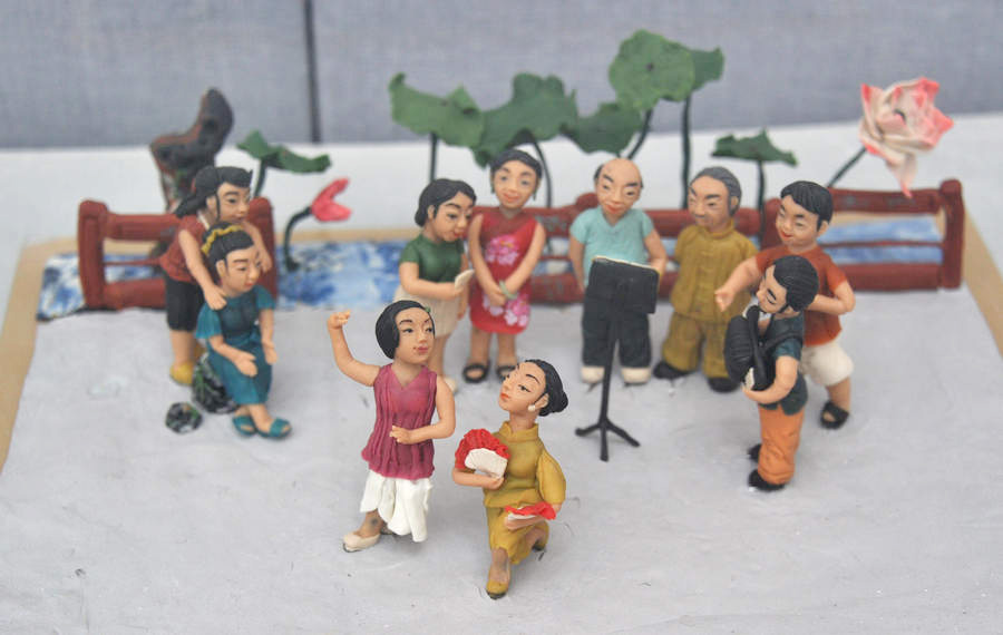 Shanghai exhibits exquisite works created by folk artists