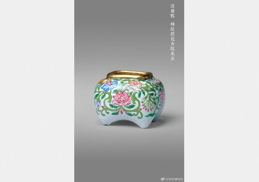 Ancient stationery Shui Cheng catches eyes