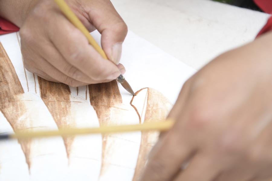 Kite making contest held in Langfang, N China's Hebei