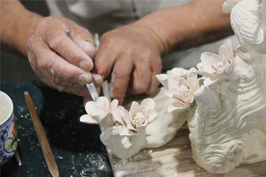 Jingdezhen ceramics shine in capital