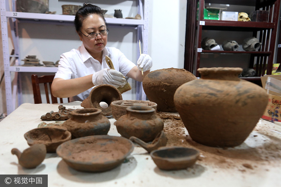 Ancient tomb discovered at construction site in N China