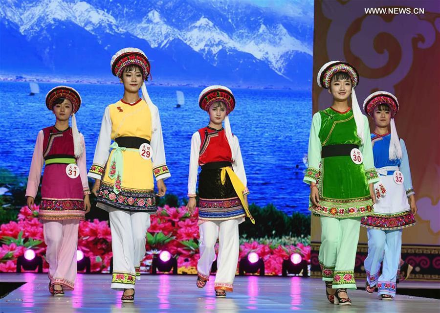 Final competition of ethnic dress festival held in SW China's Yunnan