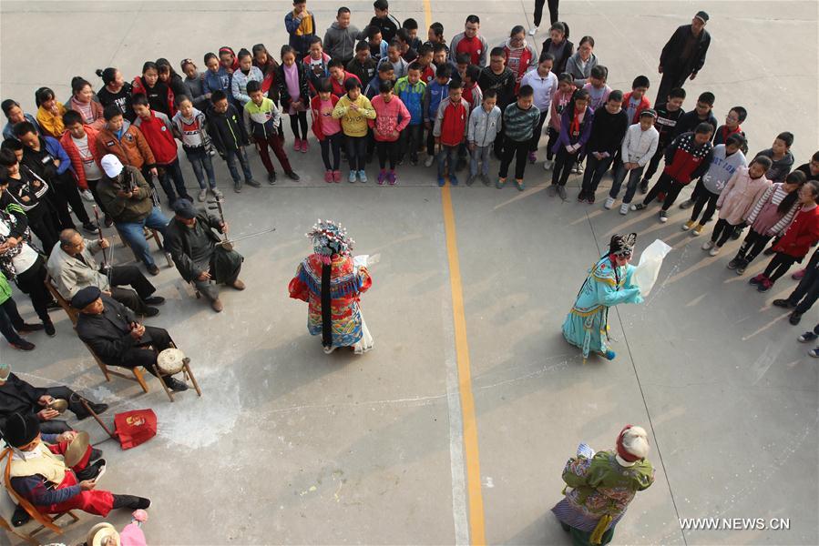 Villagers in Hebei enjoy performing local opera Sixian