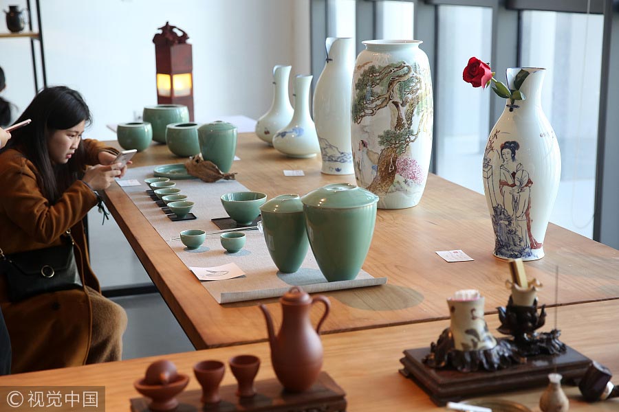 New designs, traditional crafts in Nanjing