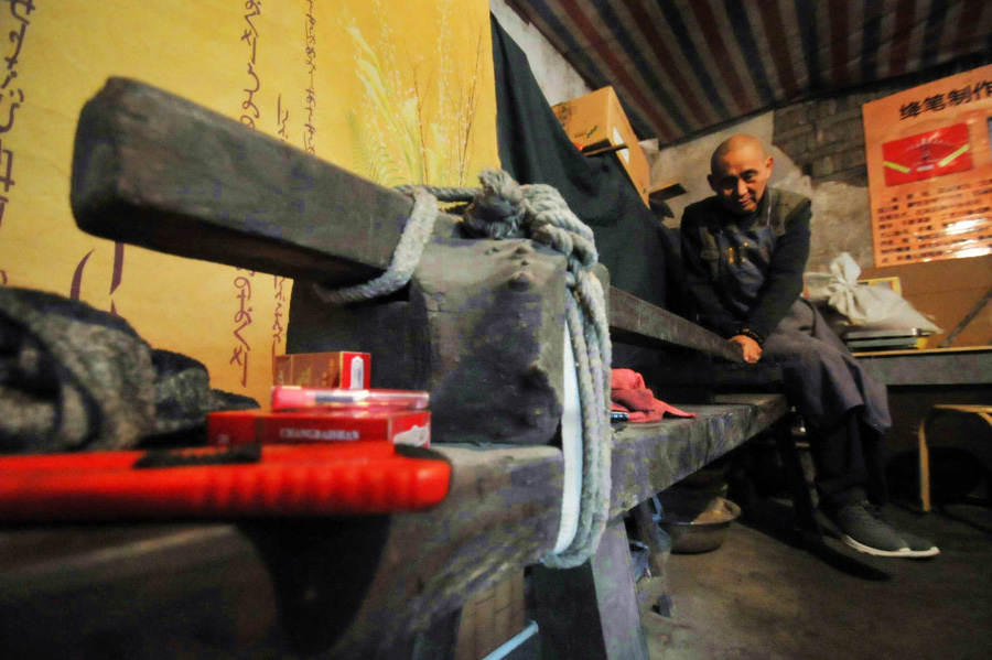 North China inkstick makers follow ancient methods