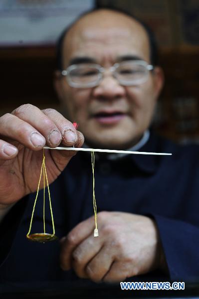 Steelyard craftsman in central China