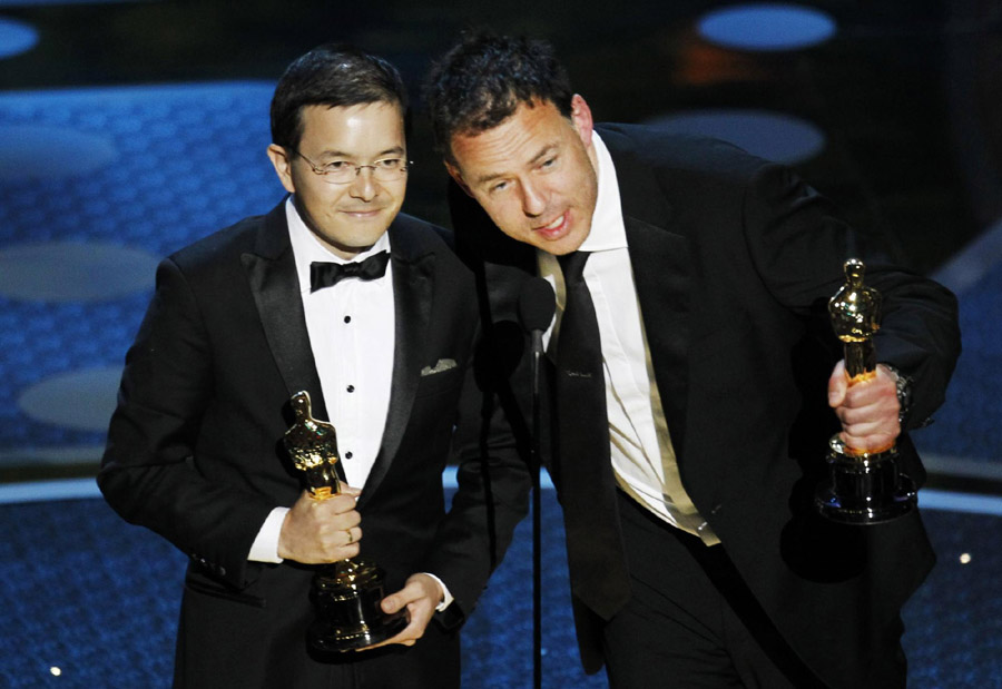 Shaun Tan and Andrew Ruhemann accept the Oscar for best animated short film