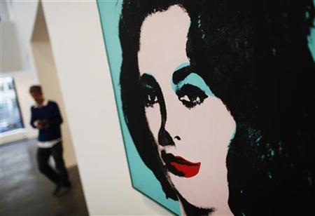 Elizabeth Taylor's jewels, art, fashion to be auctioned