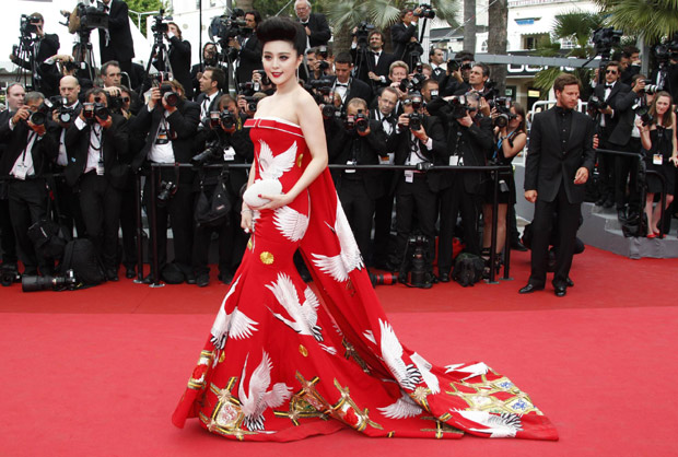 Stars shine on red carpet for the opening ceremony of 64th Cannes Film Festival