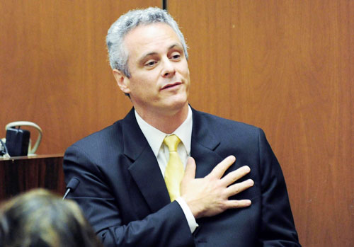 Defense drops propofol claim in Jackson trial
