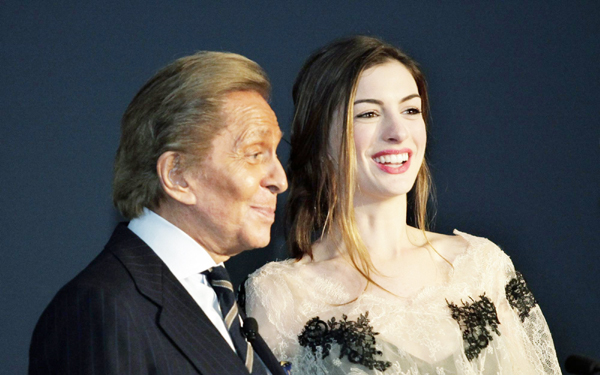 Samtykke skinke Fundament Anne Hathaway attends Valentino museum opening  ceremony|Celebrities|chinadaily.com.cn