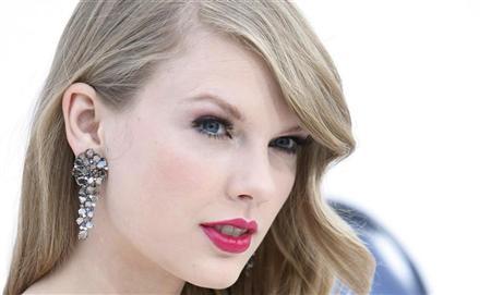 Taylor Swift aims at Jake Gyllenhaal on new album?