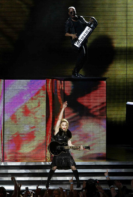 Madonna begins 'MDNA' world tour